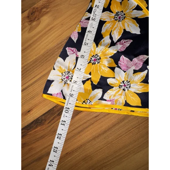 Cinq A Sept Kristi Silk Floral Tie Front Top Women’s S Feminine Preppy Summer - Picture 8 of 8